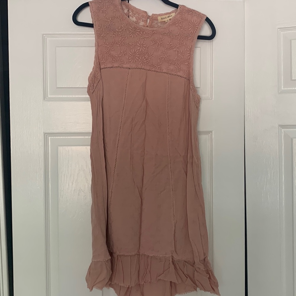 Beautiful light pink dress with open back!